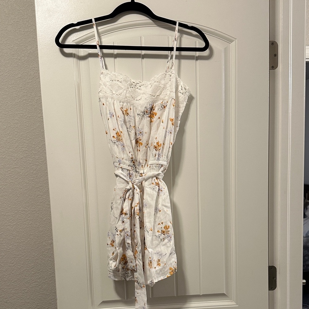 Olivaceous White Lace Detail Top